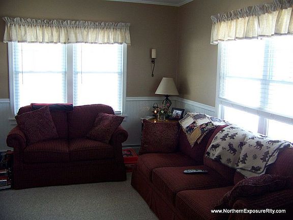 3rd image of 20 Treadway St