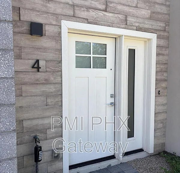 430 W 7th St #4 — Photo 1