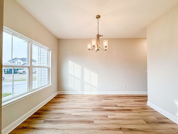 3rd image of 62 Saint Johns Ct