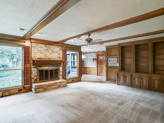 2nd image of 1715 Hidden Villas Dr