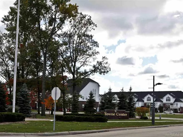 8459 Towne Center Cir, Warren, MI