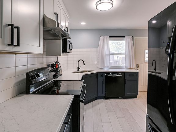 3rd image of 2641 Avenue G