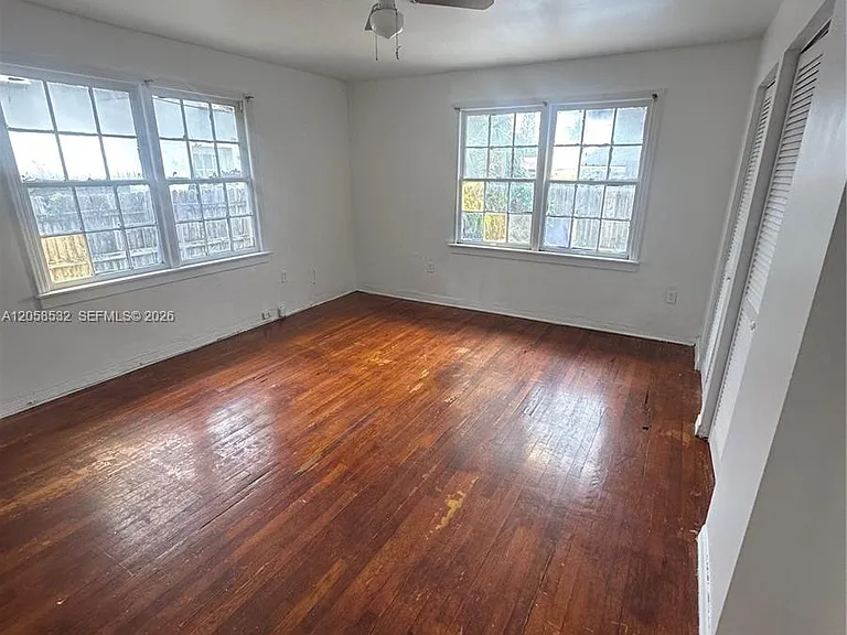 1928 McKinley St #5 — Photo 1