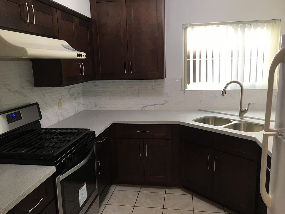 1st image of 8539 Saturn St #1