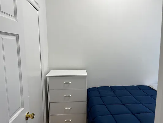 Rented by 18 REALTY | media 34