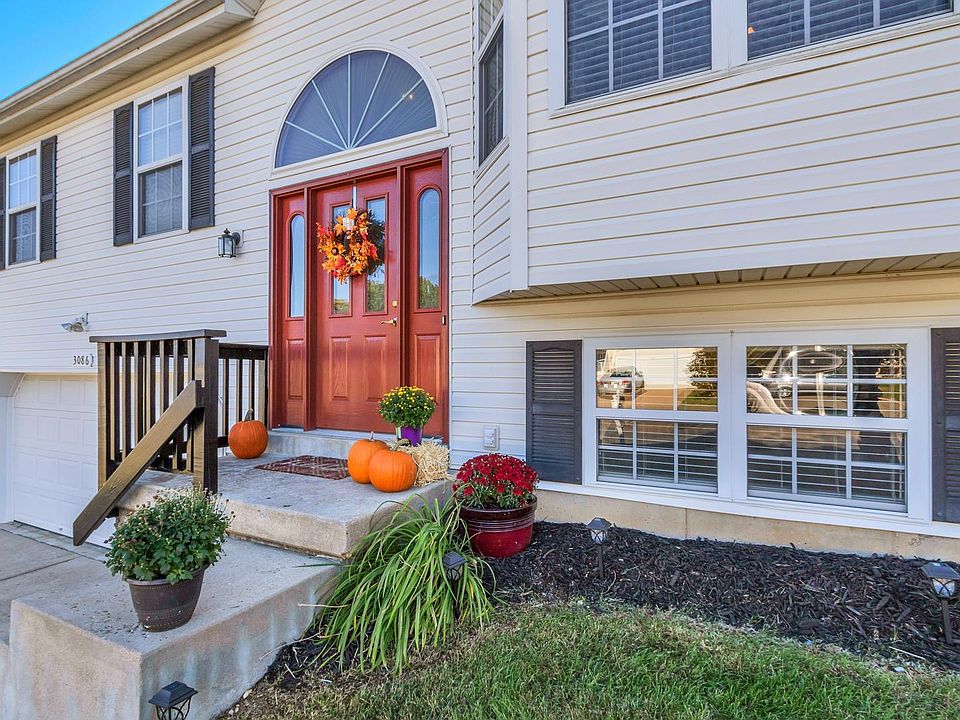 2nd image of 3086 Valley Oaks Dr