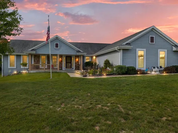 W335N7633 Stone Bank ROAD, Oconomowoc, WI 53066