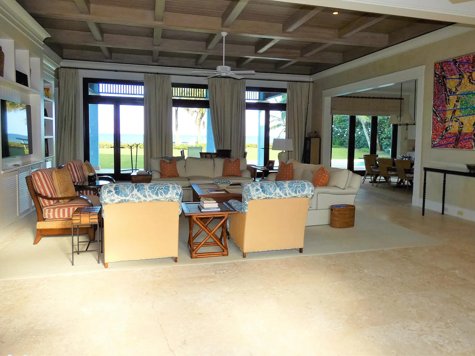 5 bed, 6.5 bath, 4931 sqft, $70,000 — Photo 4