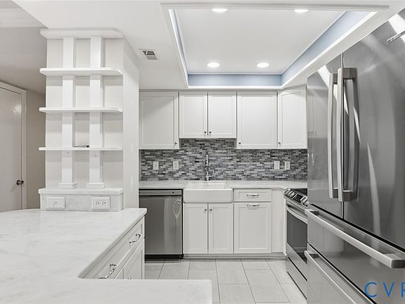 4th image of 2956 Hathaway Rd #U510