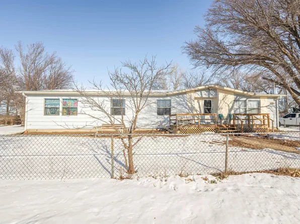 2800 W Smolan Rd, Lindsborg, KS 67456