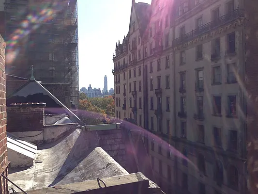 Rented by David Francis New York LLC | media 21