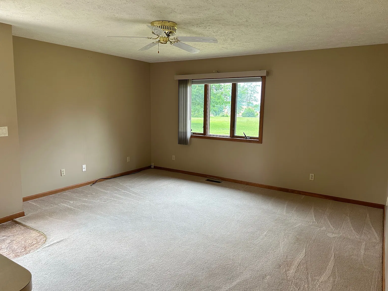 2 bed, $890 — Photo 3