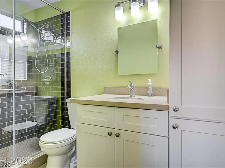 760 Thousand Oaks Dr — Photo 20
