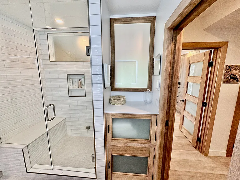 910 W Hallam St #9 — Photo 8