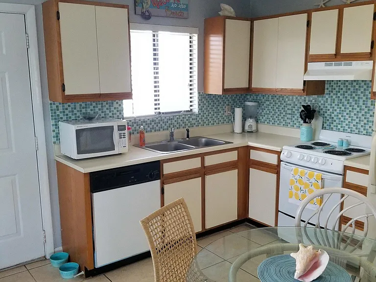 17214 Front Beach Rd #B25 — Photo 6