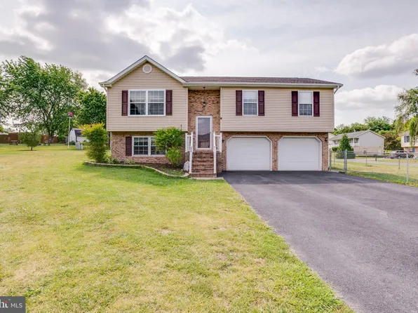 55 Nikita Dr, Maurertown, VA 22644