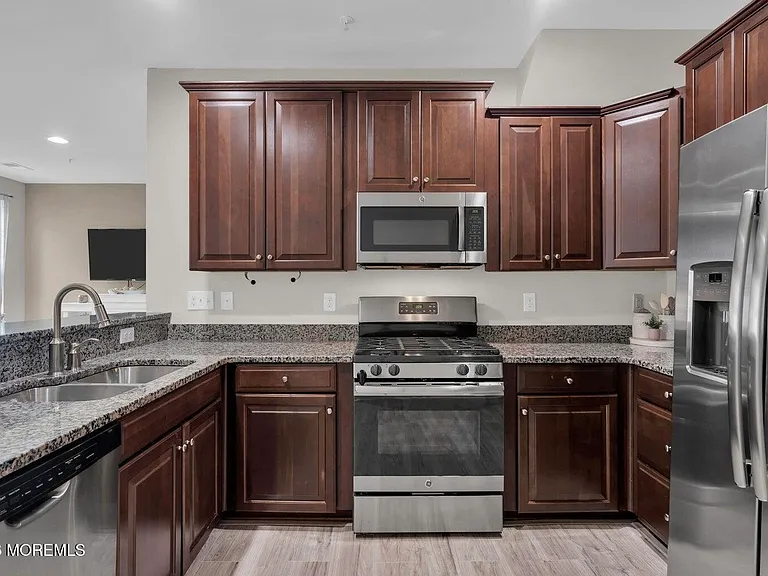 14 Kyle Dr — Photo 9