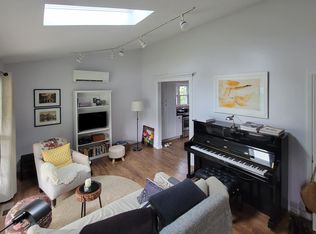 20 Princeton St, Red Hook, NY 12571