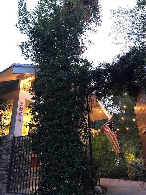 Carlton Way, Los Angeles — Photo 1