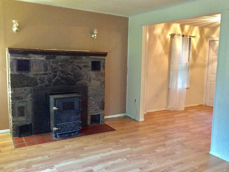 68 Crum Elbow Rd Hyde Park, NY, 12538 Apartments for Rent Zillow