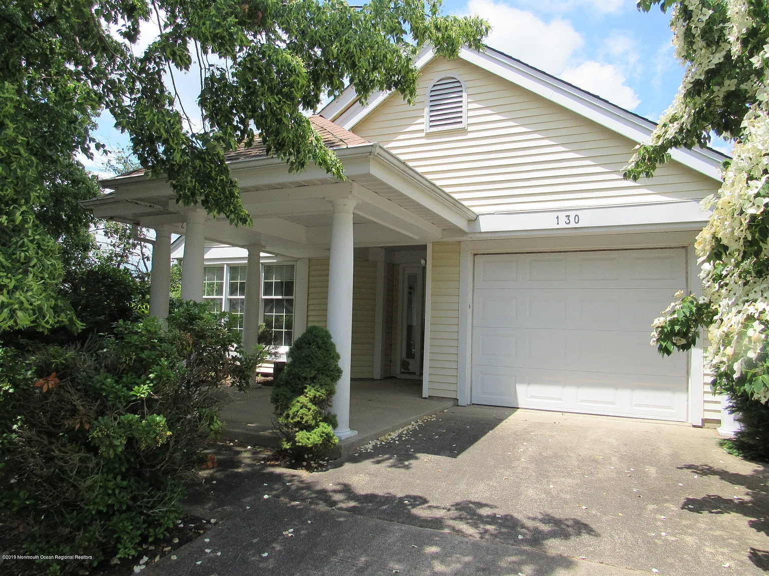 130 Cardigan Ct photo 1