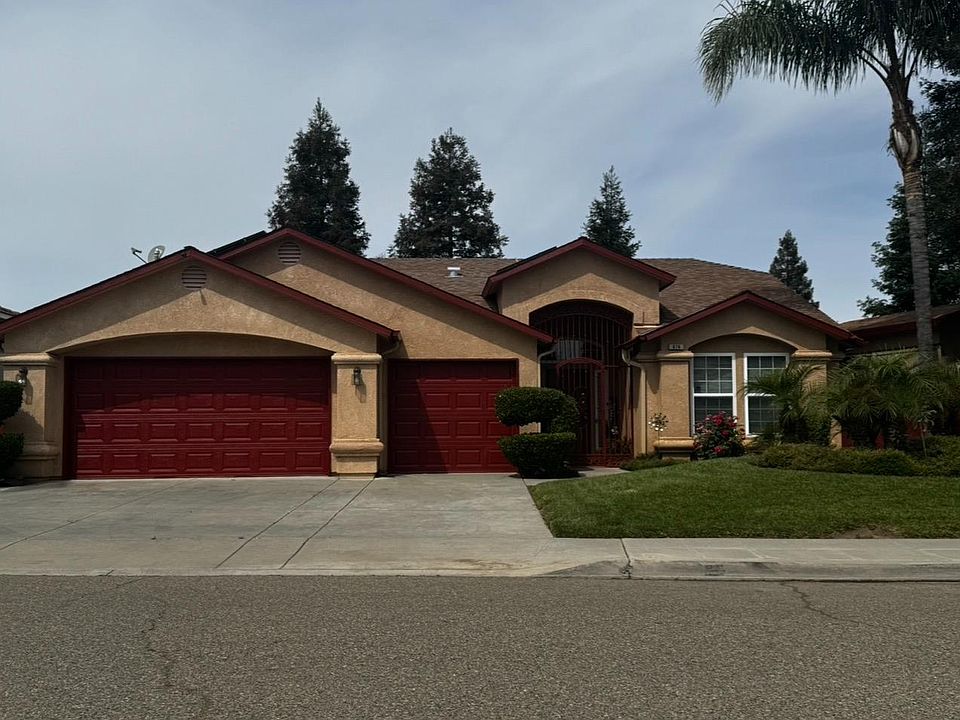 1st image of 876 Royal Dr