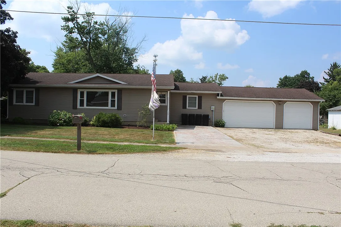 104 Orchard St photo 1