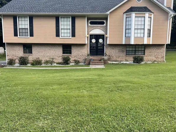 445 Southern Hills Dr, Calera, AL 35040
