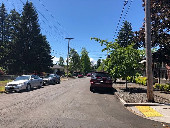 4th image of 1924 C St