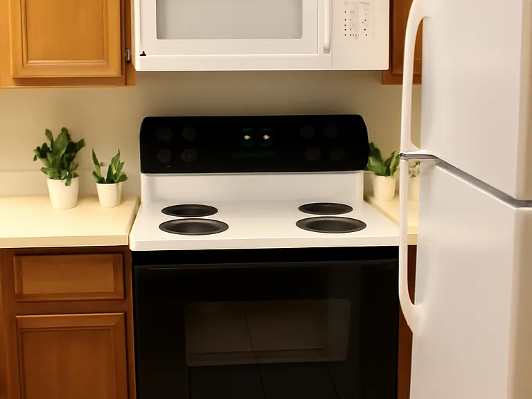 3600 SW 19th Ave #32 — Photo 6