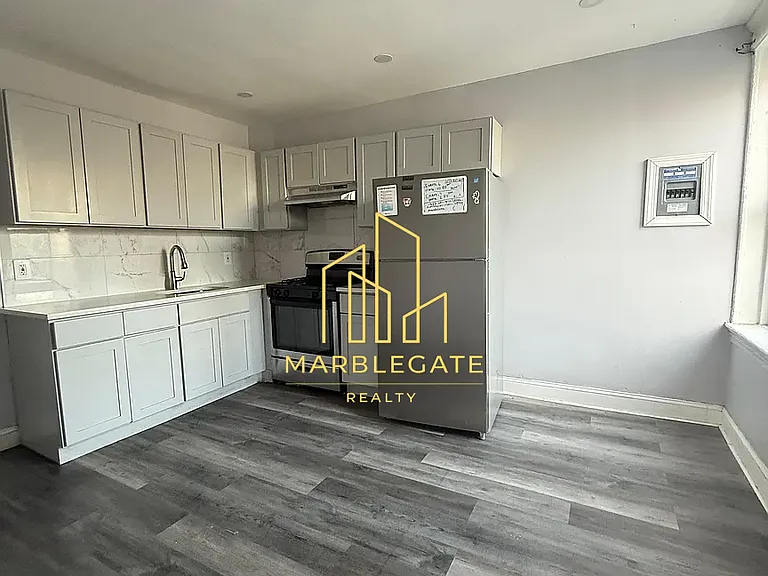 257 Sherman Ave #33 — Photo 1