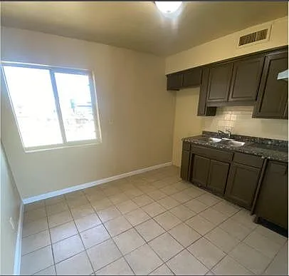 1700 Lincoln St #3 — Photo 8