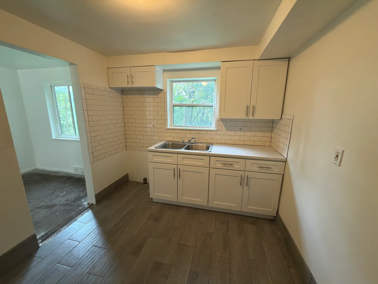 2 bed, 1250 sqft, $1,199 — Photo 2
