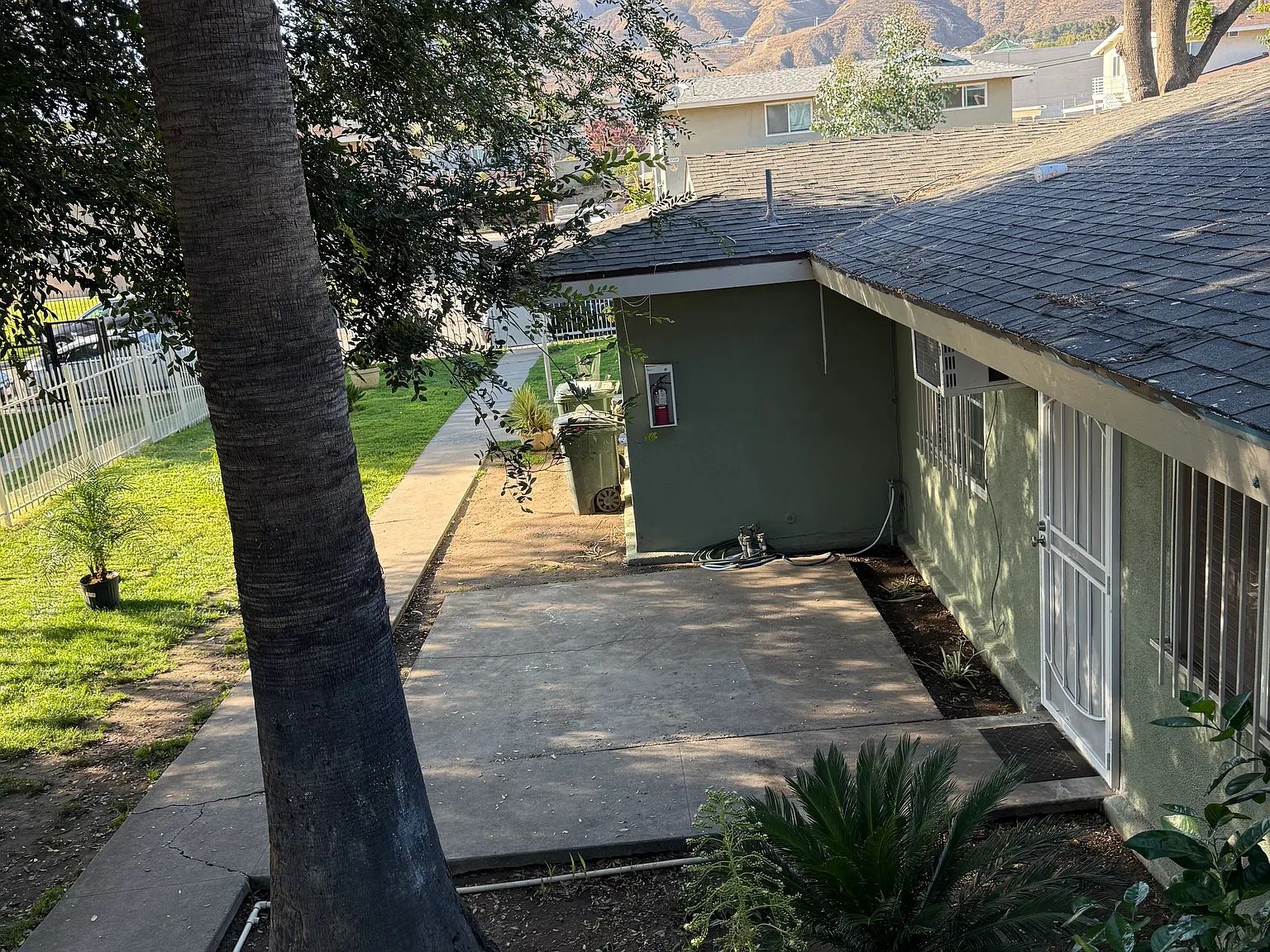 2 bed, 830 sqft, $1,950 — Photo 2
