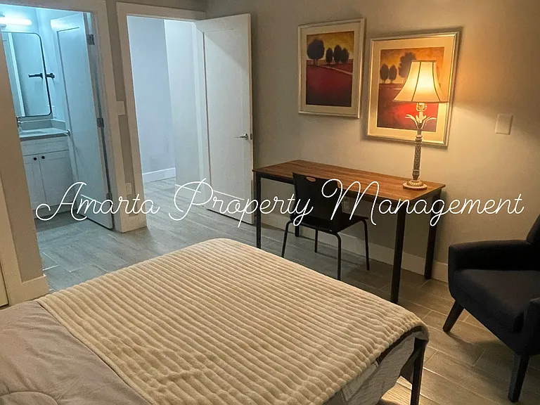 1032 Park Rd NW #1-3 — Photo 2