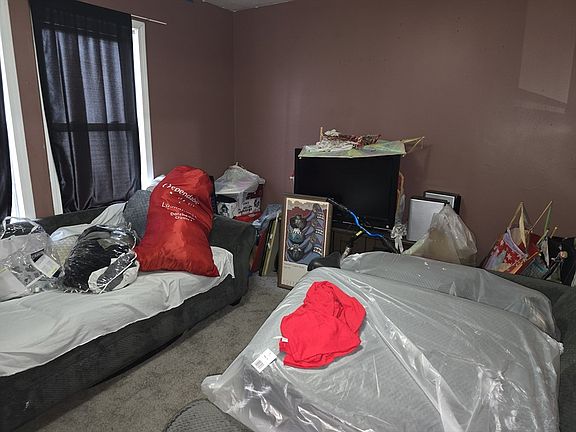 4th image of 65 Ridgewood St