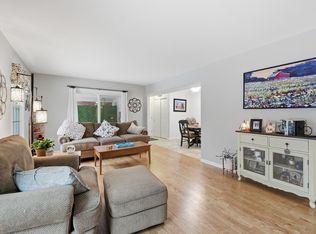 20 Jamestown Dr APT B, Springfield, MA 01108