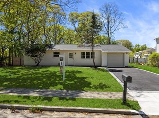 108 Avenue B, Holbrook, NY 11741