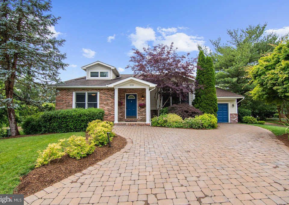 1st image of 918 Barracuda Cove Ct