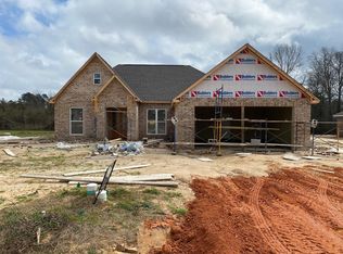 45 Copperfield Dr, Hattiesburg, MS 39402