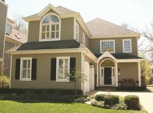 567 Lincoln Ave, Winnetka, IL 60093