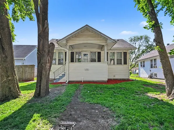 1315 Dearborn St, Joliet, IL 60435