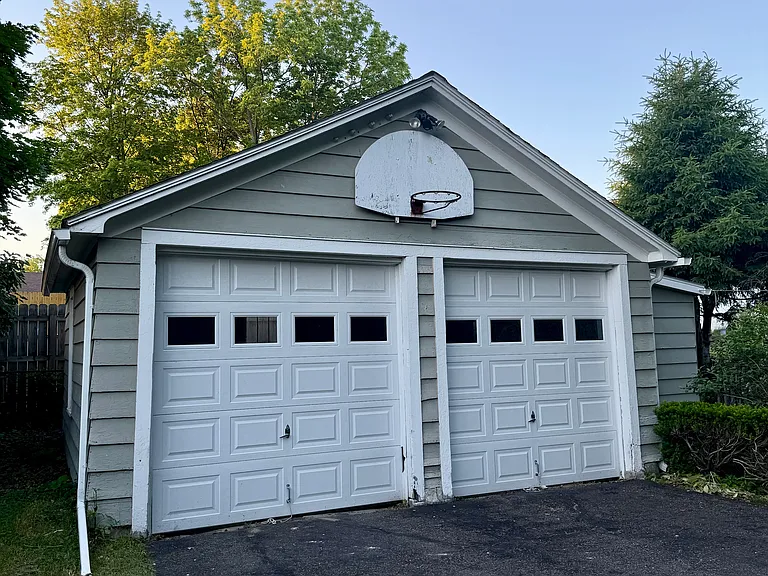 232 Riverside Dr — Photo 27