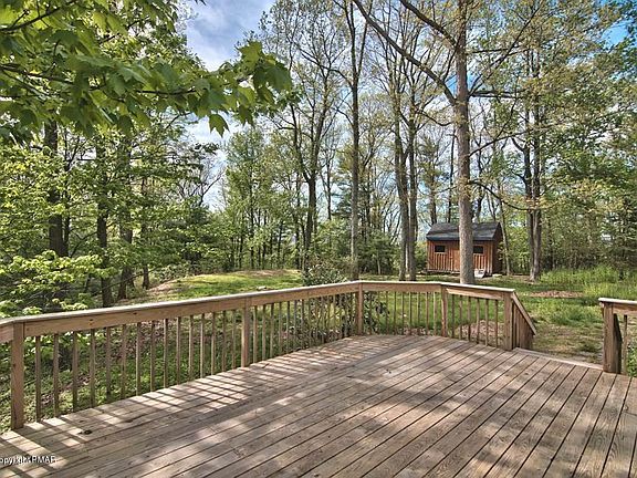 3rd image of 247 Krystal Ct