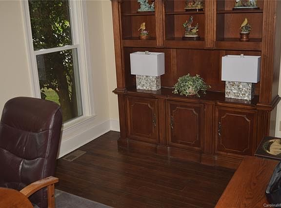 4th image of 4912 Downing Creek Dr