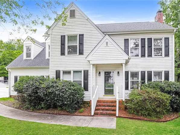 1505 Bridgetown Ct, Greensboro, NC 27407