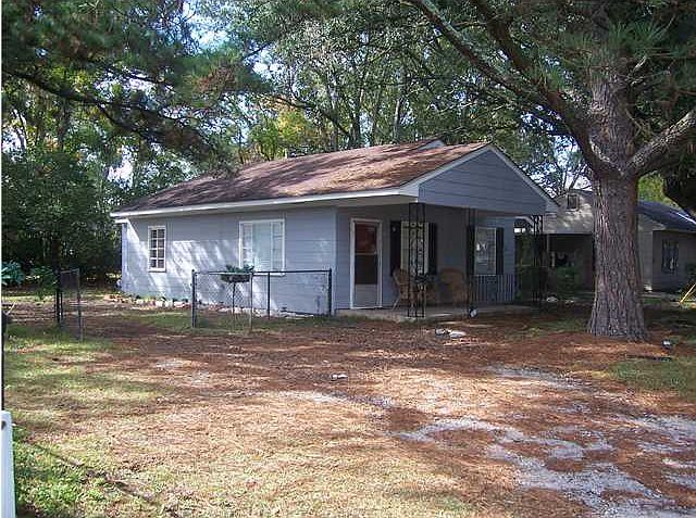 1st image of 3107 Louise Dr S