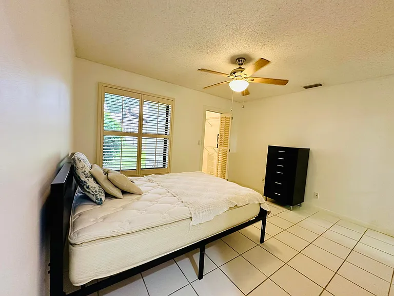 5077 Forsythia St — Photo 14
