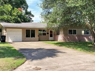 5631 Rue St, Houston, TX 77033