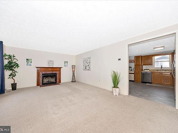 3rd image of 3 Contour Rd